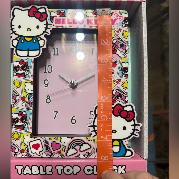 HELLO KITTY Rectangular Table Top Clock 6.5”x8” - Picture 5 of 5